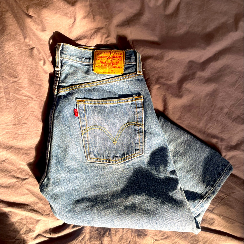 Levi’s straight leg jean